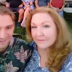 Meet your Posher, Sherry